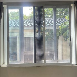 Alternative view of Cửa Lưới Chống Muỗi Dạng Lùa HP011 Màu Trắng Sứ