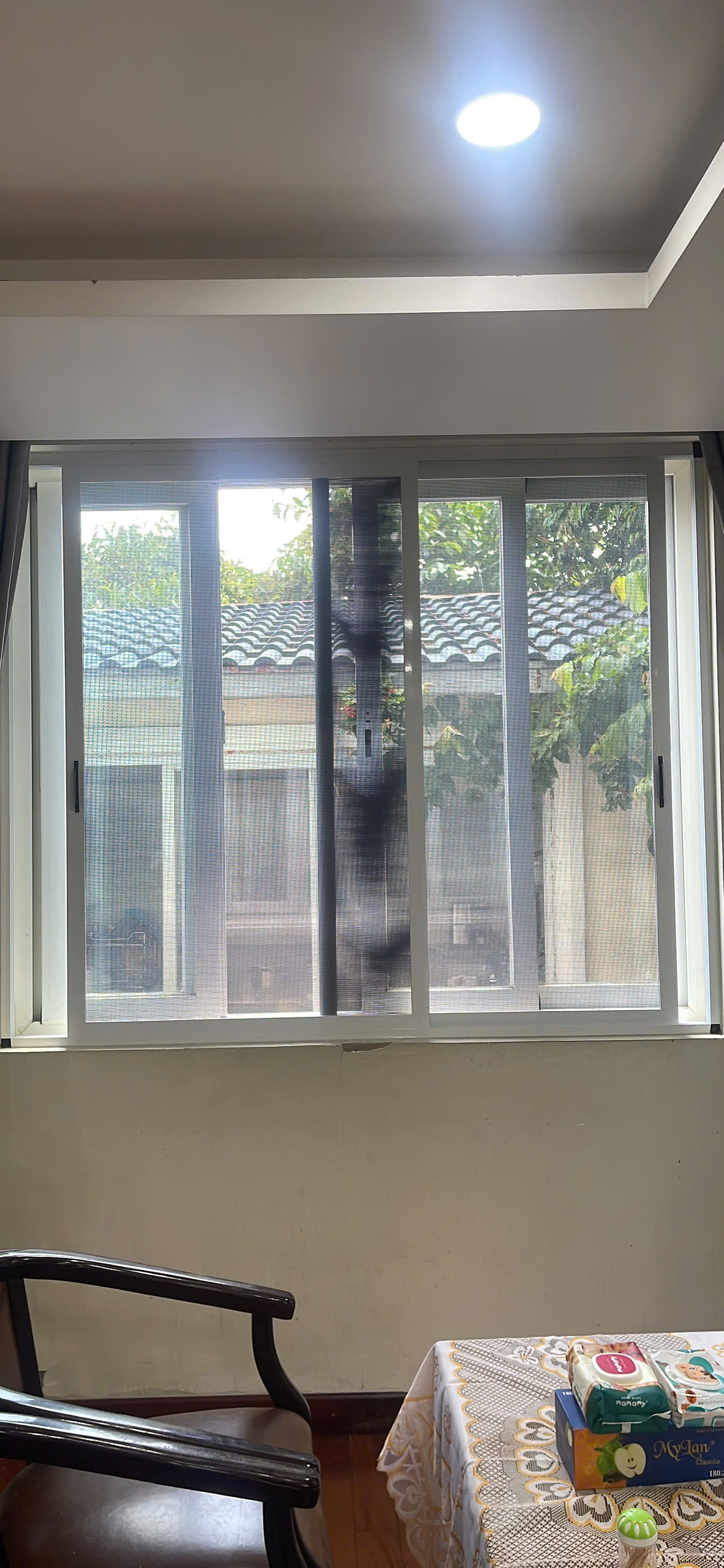 Cửa Lưới Chống Muỗi Dạng Lùa HP011 Màu Trắng Sứ - Ảnh 2