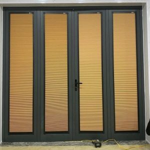 Rèm Tổ Ong trên kính cách nhiệt, cản sáng 100%
