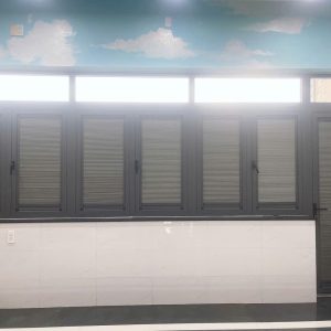 Alternative view of Rèm Tổ Ong trên kính cách nhiệt, cản sáng 100%